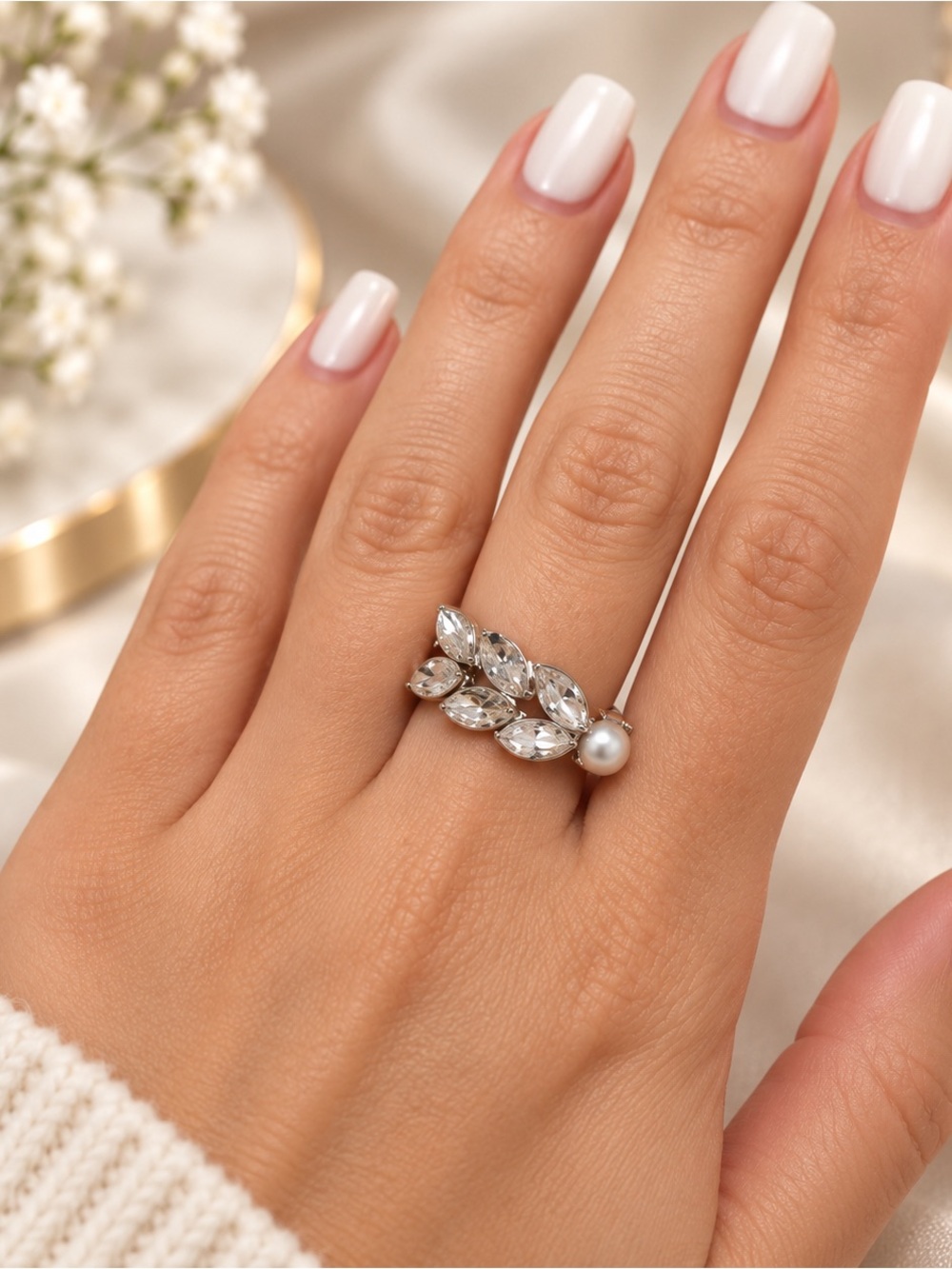 paparazzi Silver Crystal Leaf & Pearl Ring